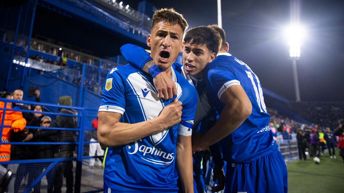 Vélez ganó y es puntero.