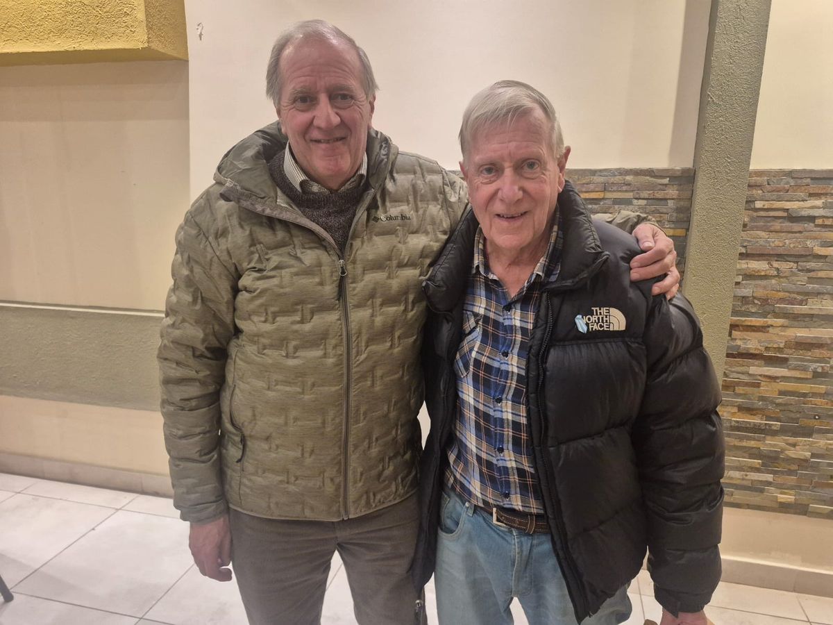 Mario González junto a su entrañable amigo Rudy Parra, quien murió a los 76 años. Dos apasionados de la montaña. Mario González junto a su entrañable amigo Rudy Parra, quien murió a los 76 años. Dos apasionados de la montaña.