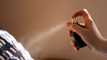 Cuántas cucharadas de suavizante se necesitan para hacer un perfume de hotel en casa
