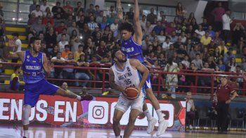 Argentina cayó con Venezuela en el debut