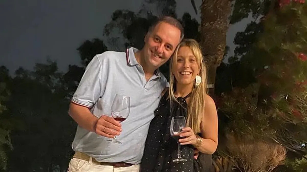Manuel Adorni junto a su esposa Bettina Julieta Angeletti. Manuel Adorni junto a su esposa Bettina Julieta Angeletti.