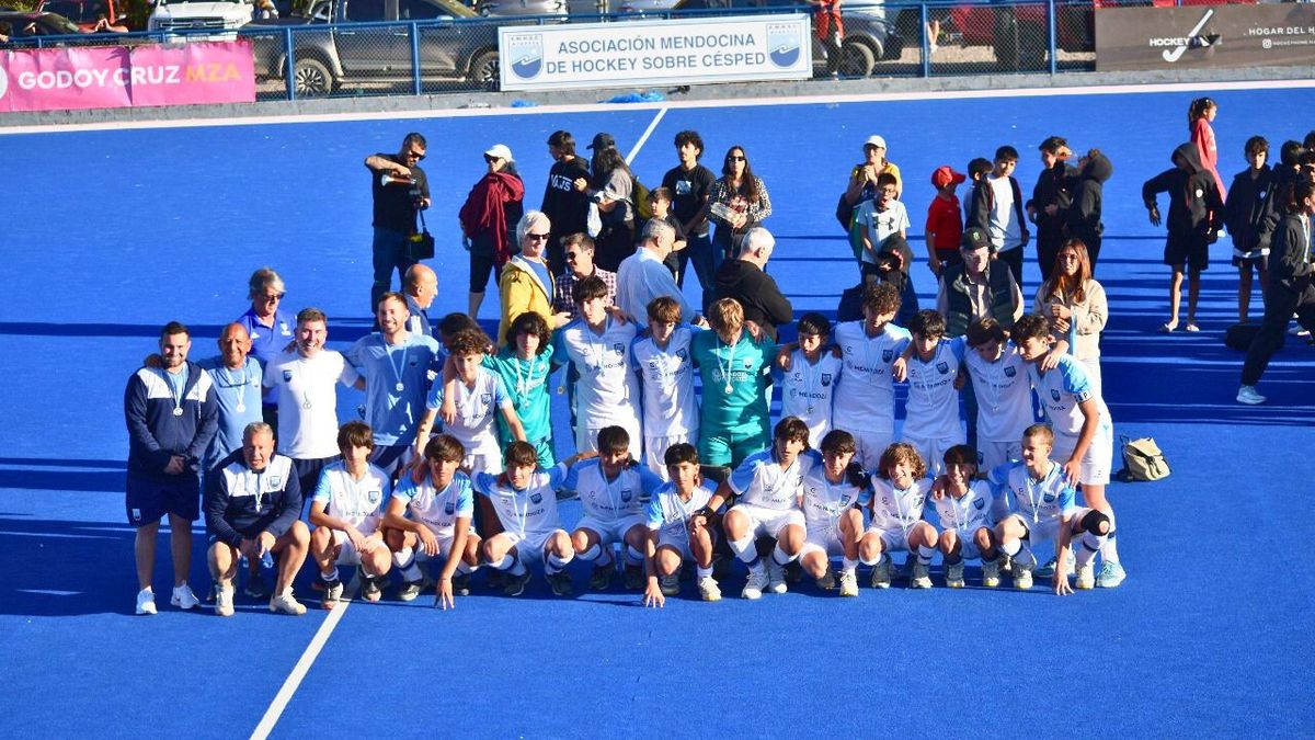 Jano y Mateo, abajo, a la derecha. Y un ejemplo de lucha y esperanza. Jano y Mateo, abajo, a la derecha. Y un ejemplo de lucha y esperanza.