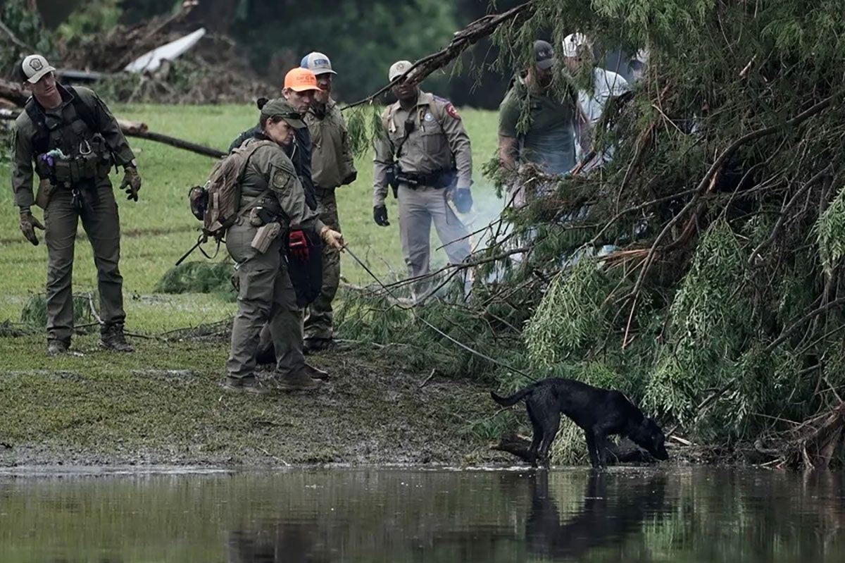 Las labores de búsqueda cerca del campamento de verano Mystic