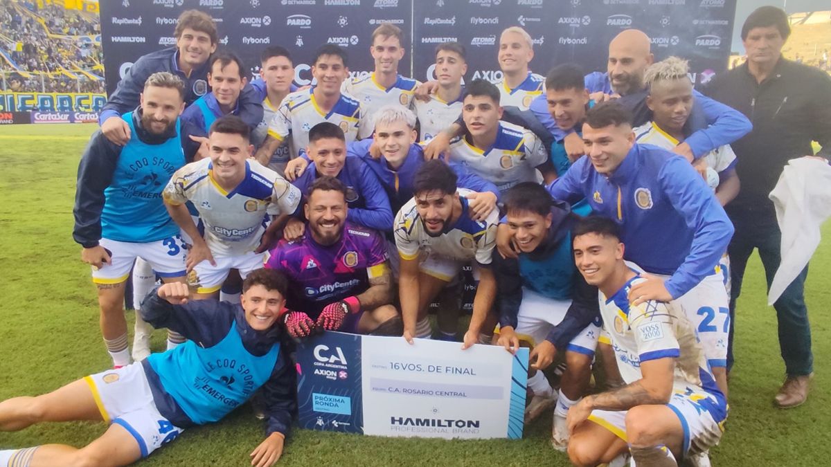 Central está firme en el Apertura y avanzó en la Copa Argentina.