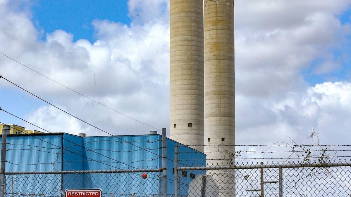 Esta nueva construcción generó una gran controversia en la sociedad. Esta nueva construcción generó una gran controversia en la sociedad.