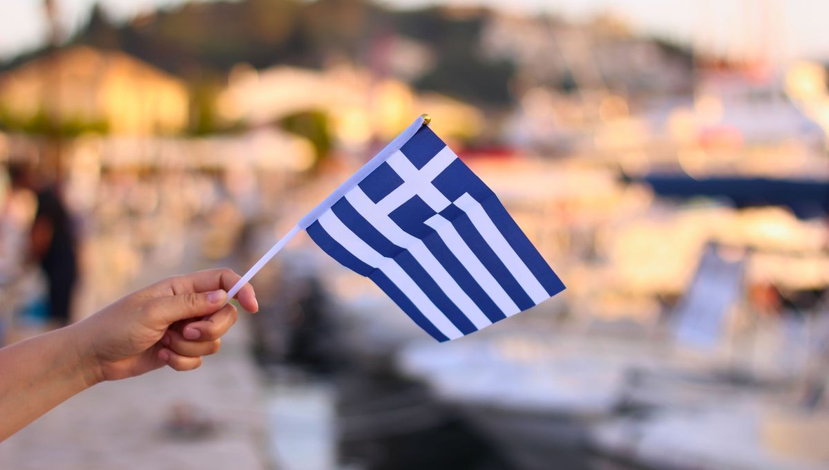 El griego se habla como lengua oficial en Grecia, Chipre y otros países del mundo. El griego se habla como lengua oficial en Grecia, Chipre y otros países del mundo. 