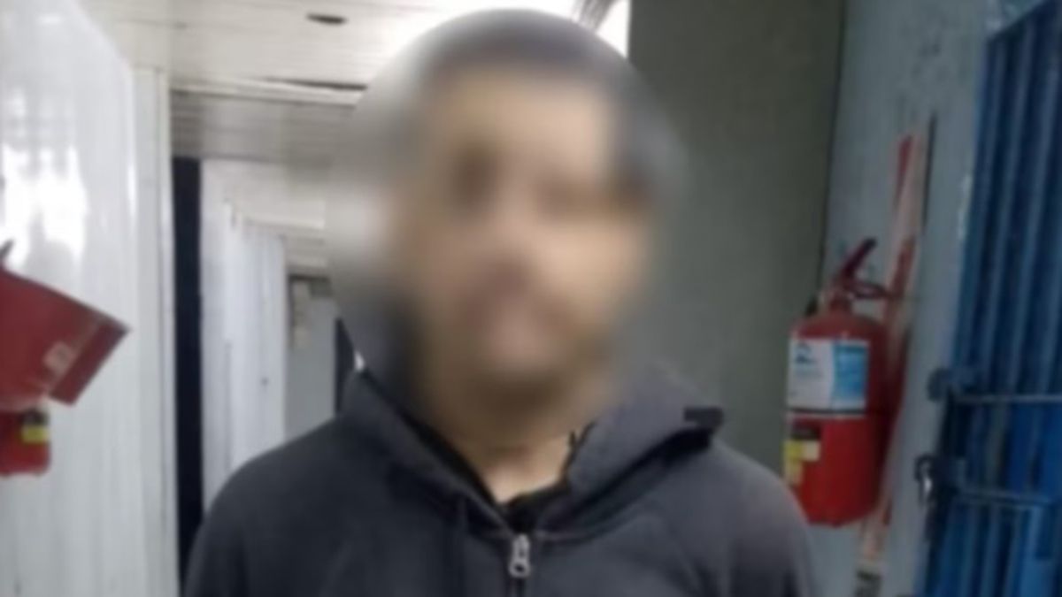 El hombre, luego de asesinar a su madre, se presentó en una clínica cercana a su casa a pedir ayuda El hombre, luego de asesinar a su madre, se presentó en una clínica cercana a su casa a pedir ayuda