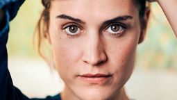 Netflix arrasa con una serie de solo 7 capítulos y basada en una novela