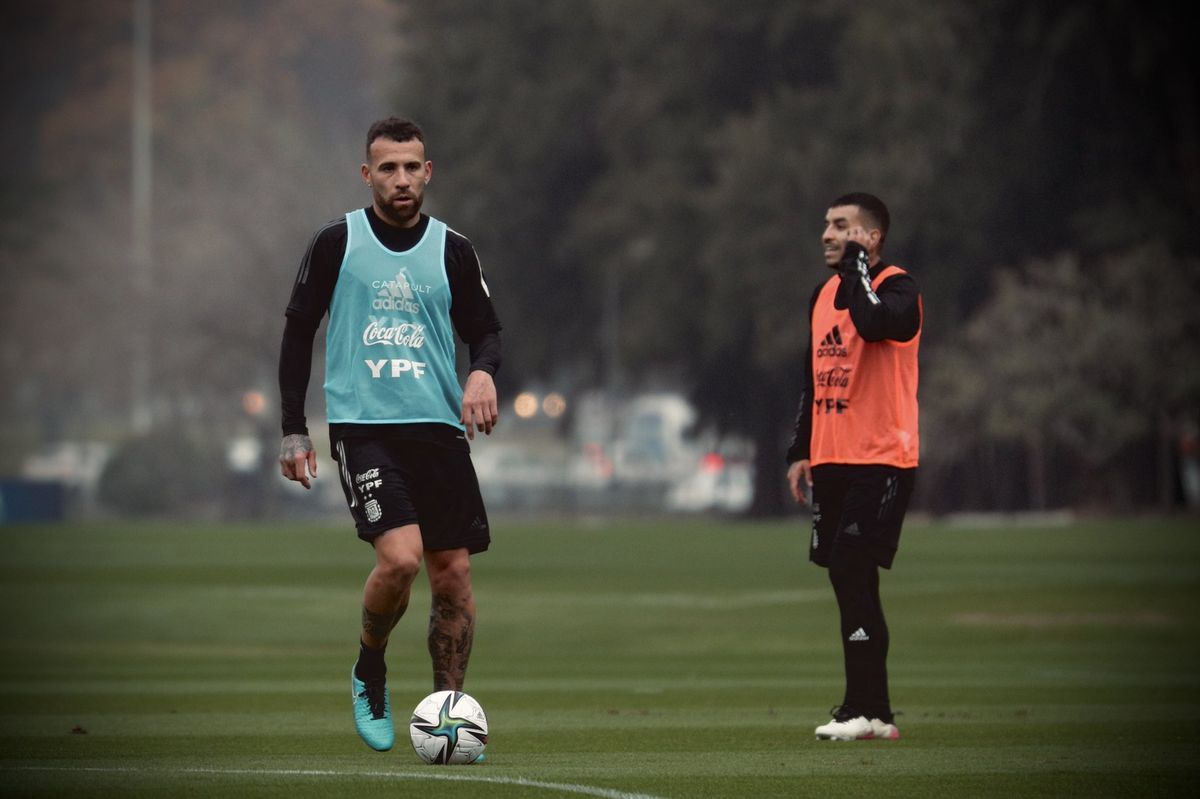 Nicol&aacute;s Otamendi ser&iacute;a titular en la Selecci&oacute;n Argentina frente a Colombia.