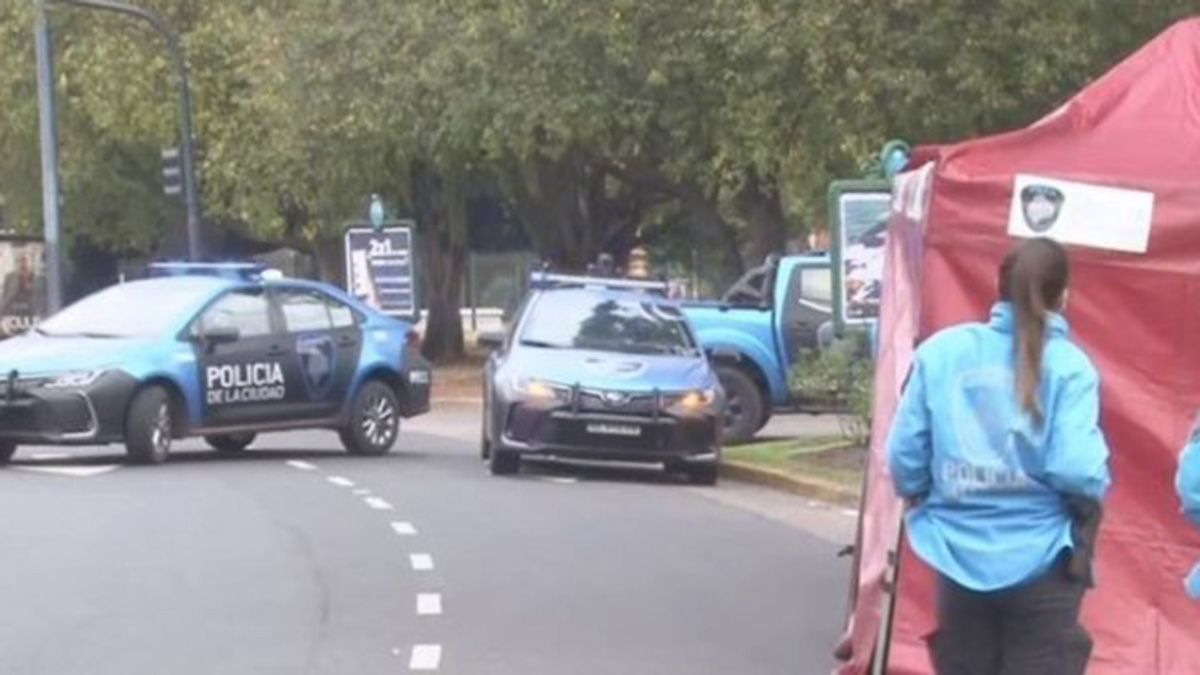 La rápida intervención policial a través de las cámaras de seguridad, permitió la detención de tres hombres por el crimen en Recoleta