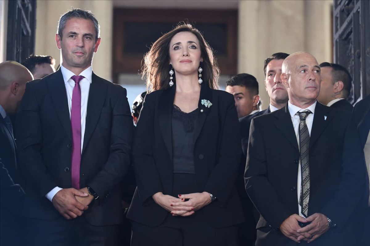 Ni Victoria Villarruel se salvó de las apiladas del presidente. Ni Victoria Villarruel se salvó de las apiladas del presidente.