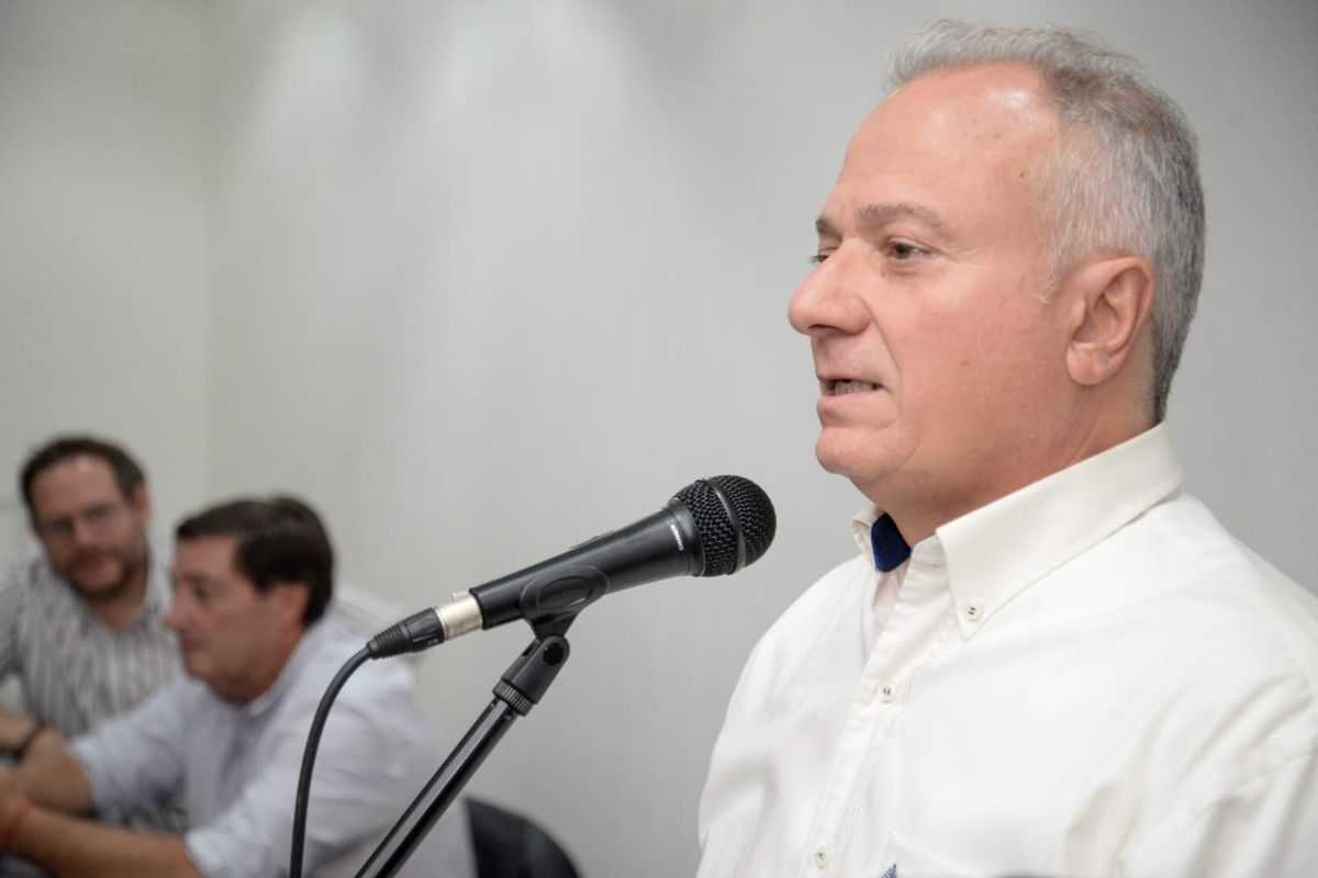 El docente universitario Darío Sanfilippo es el precandidato de la lista que comanda Omar Parisi.