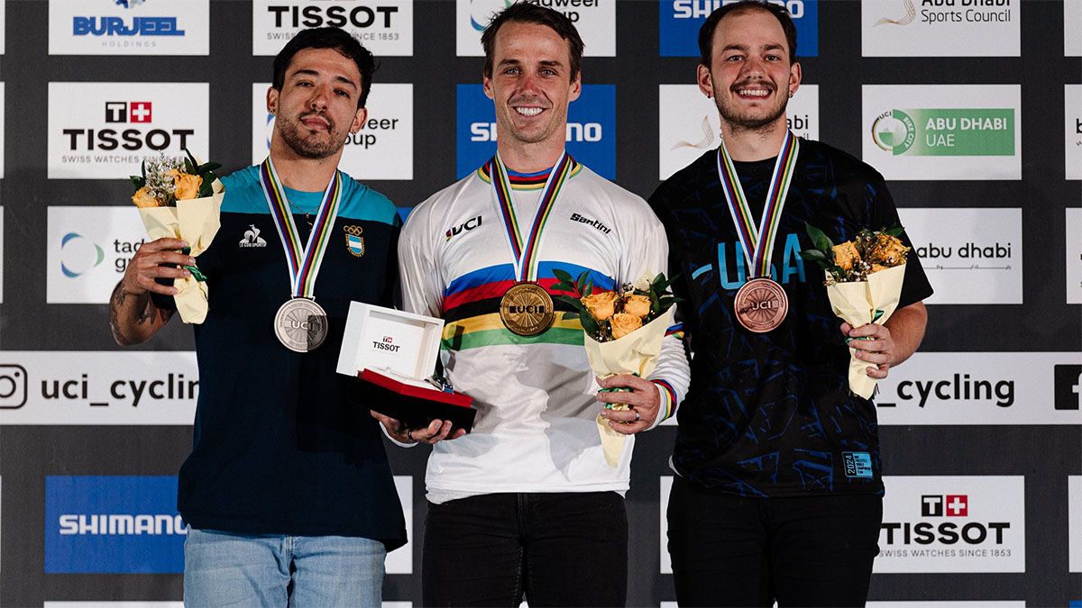 El Maligno Torres está a la izquierda de la foto.