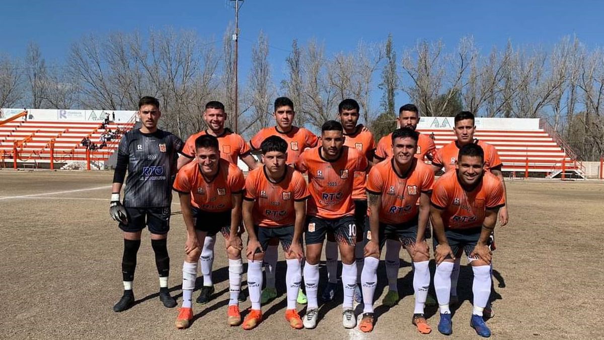 Centro Deportivo Rivadavia, el Naranja, es otro de los equipos que fue invitado para jugar el Regional Amateur. Centro Deportivo Rivadavia, el Naranja, es otro de los equipos que fue invitado para jugar el Regional Amateur.
