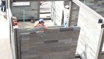 Crean ladrillos de plástico reciclado que permiten construcción casas en solo cinco días Crean ladrillos de plástico reciclado que permiten construcción casas en solo cinco días