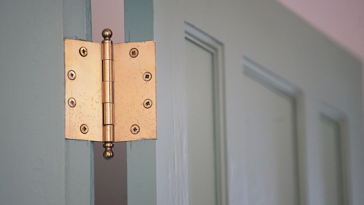 Para terminar con el chirrido de las puertas y ventanas del hogar prueba con estos trucos de limpieza. Para terminar con el chirrido de las puertas y ventanas del hogar prueba con estos trucos de limpieza.