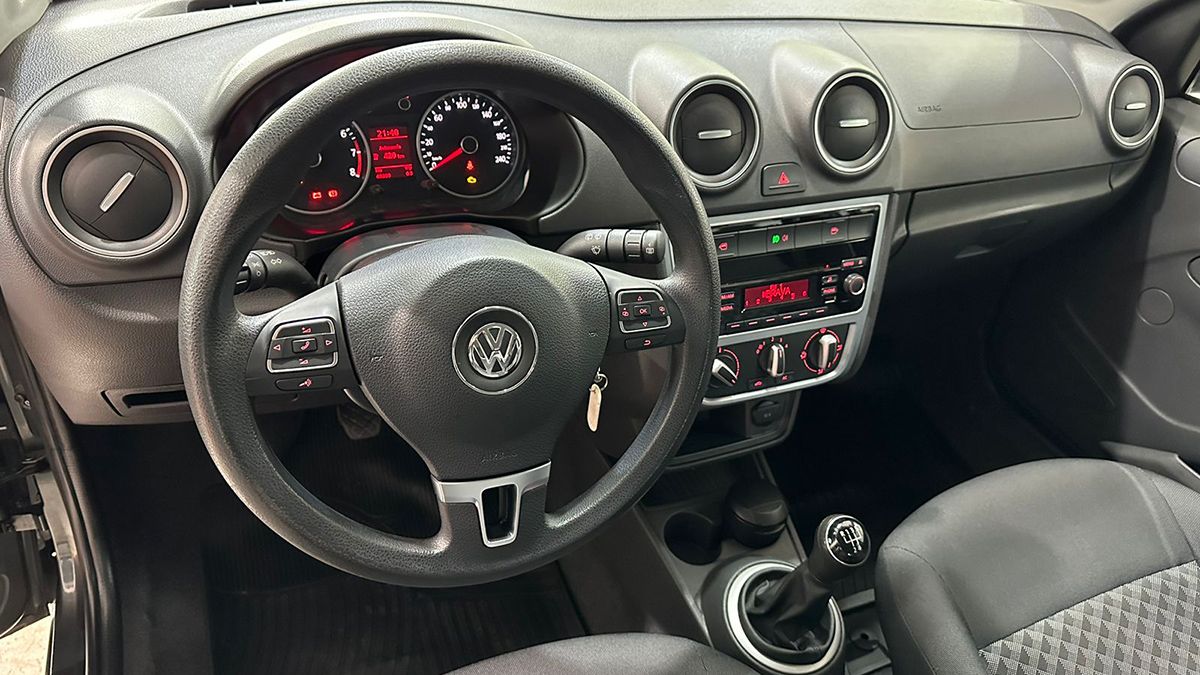 Tablero de un Gol Trend usado. Tablero de un Gol Trend usado.