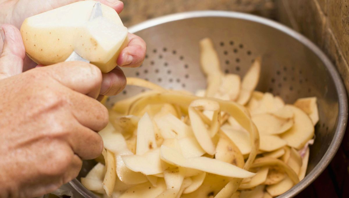 Pelar papas es posible sin la ayuda de algún utensilio