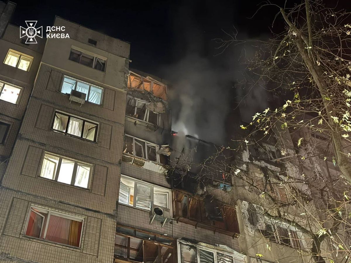 Edificio residencial alcanzado por un dron durante un ataque masivo realizado por Rusia en Kiev. Crédito: Cuenta X @andrii_sybiha