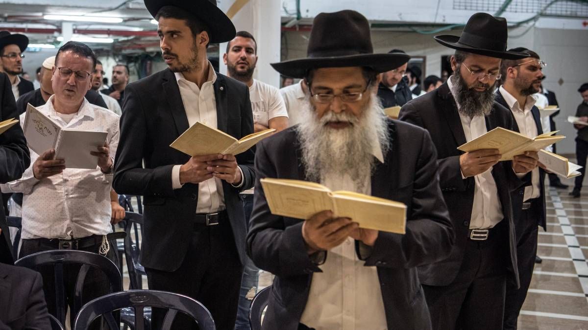 La lista de apellidos de origen judío que circulan en Argentina. La lista de apellidos de origen judío que circulan en Argentina.