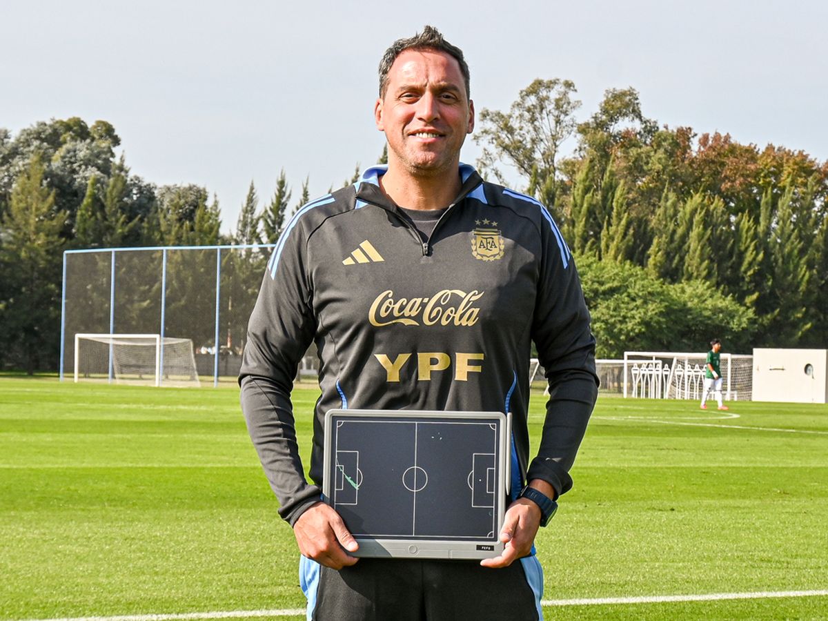 Fernando Rapallini, Gerente Técnico de Arbitraje del fútbol, quiere borrar el estigma de los hombres de negro