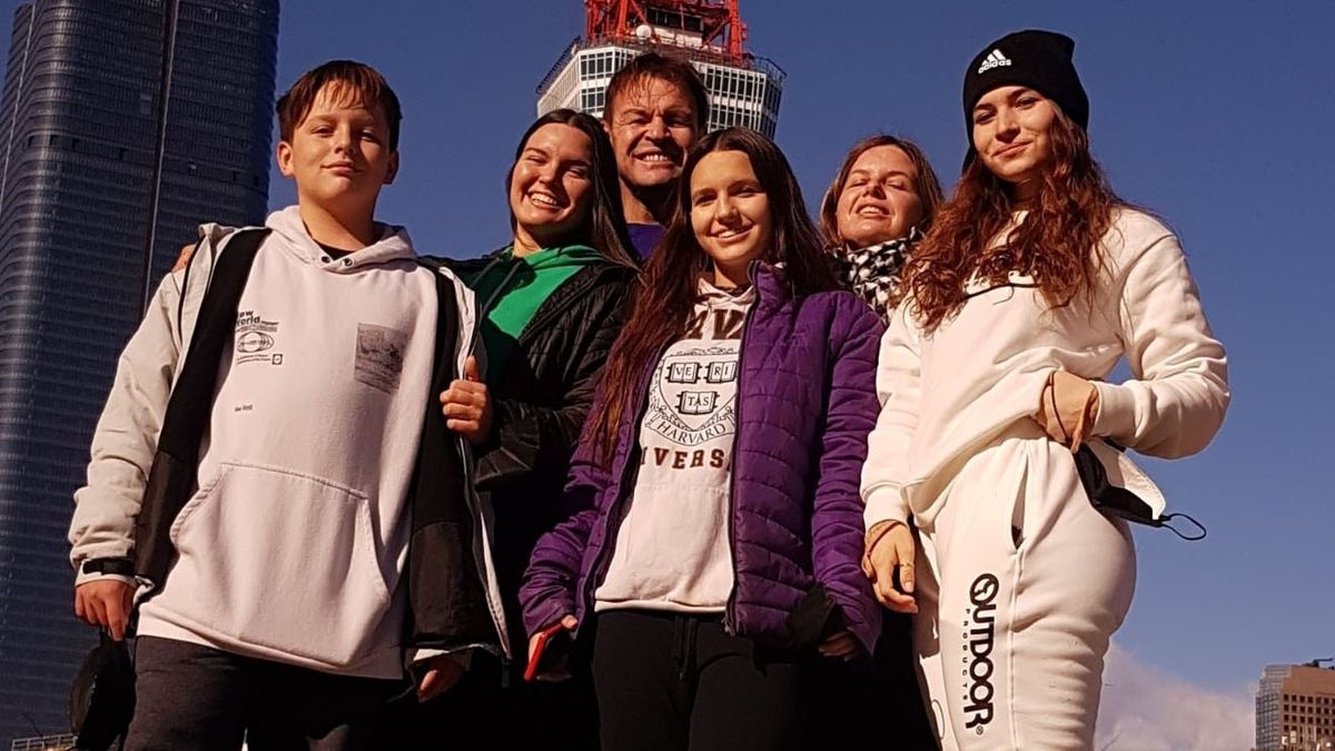 La familia Gómez completa. Fallecieron Gustavo