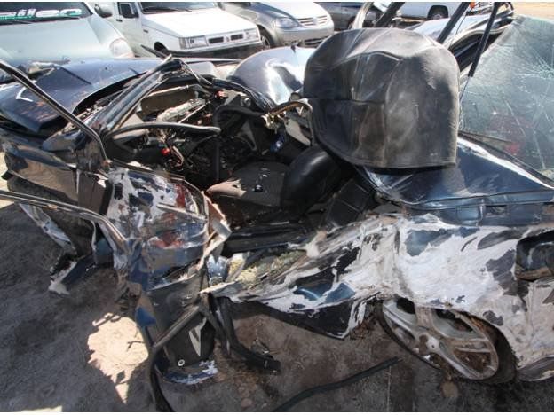 Un hombre de 30 años falleció en San Rafael tras estrellar su auto contra un árbol
