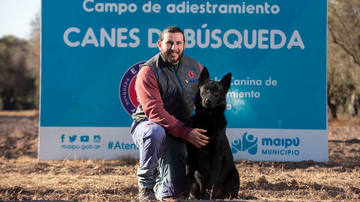 Cristián Cordoba y Jager, de la Escuela Canina de Entrenamiento de Mendoza