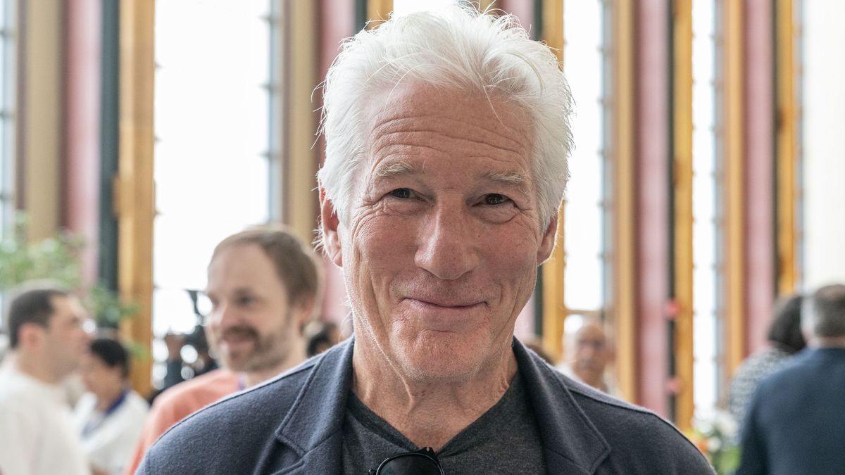 Richard Gere arrasa con esta hermosa película romántica de éxito descomunal.