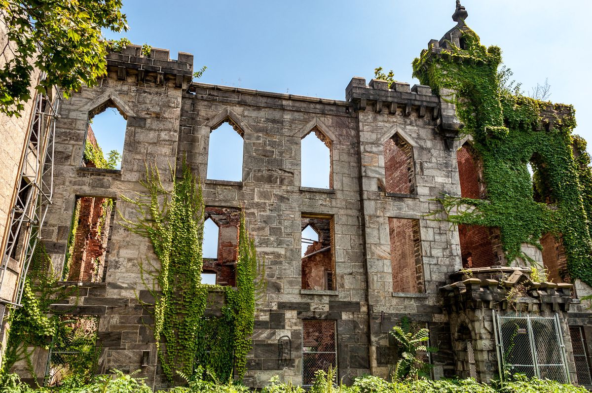 Así se ven las ruinas dl hospital de viruela en Roosvelt Island. Así se ven las ruinas dl hospital de viruela en Roosvelt Island.