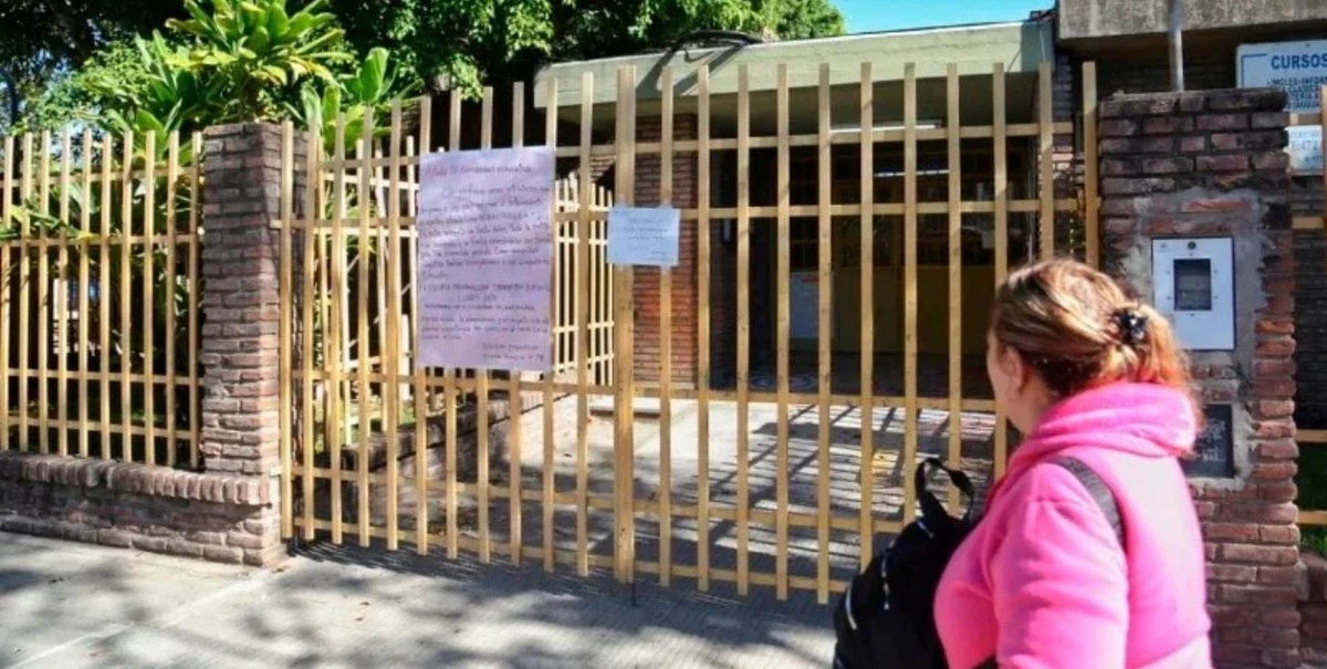 Fuerte golpe y muerte cerebral: Una nena de 6 años se golpeó la cabeza en el recreo y murió.