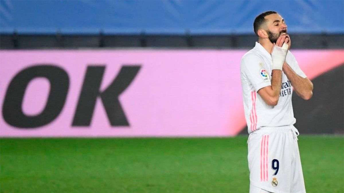El francés Karim Benzema será juzgado por complicidad en intento de chantaje.