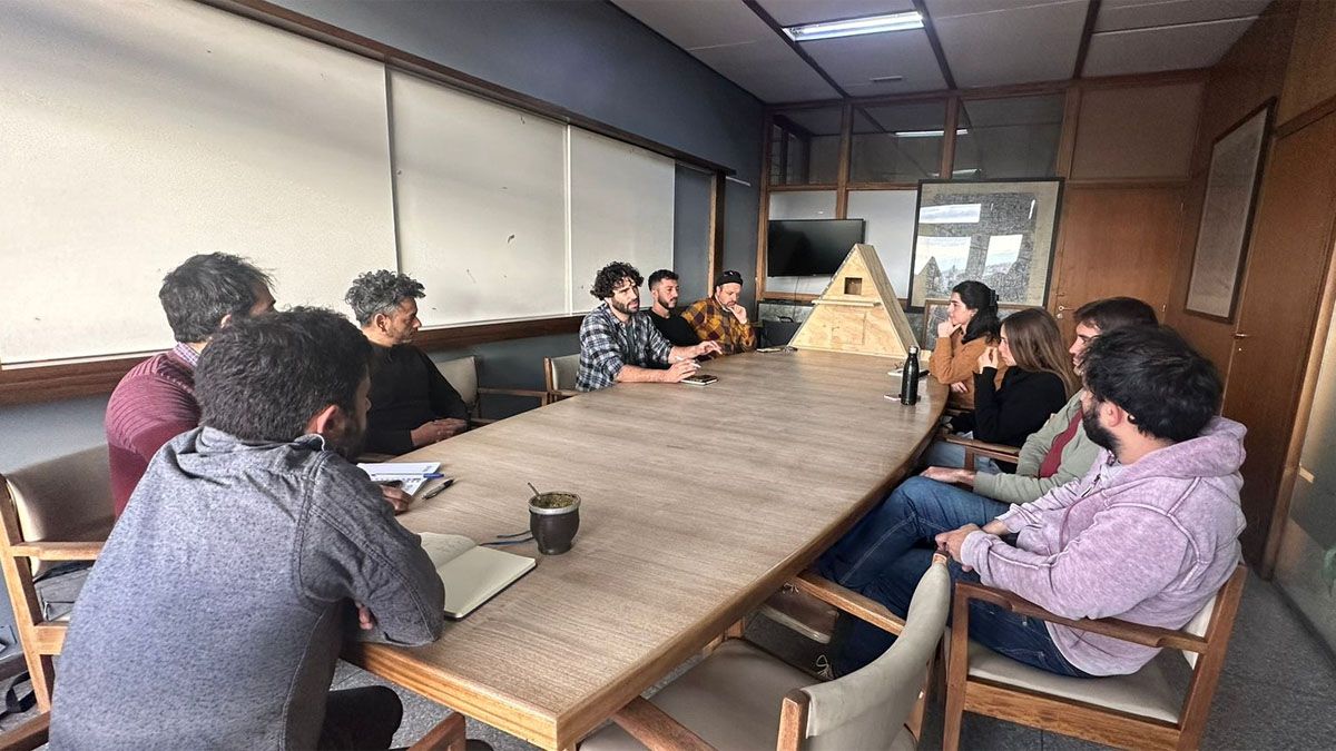 Los 15 científicos del Conicet trabajarán durante un año para analizar si las cajas nido son ocupadas por lechuzas de campanario. Los 15 científicos del Conicet trabajarán durante un año para analizar si las cajas nido son ocupadas por lechuzas de campanario.