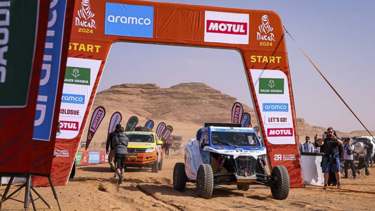 El Hyse X1 piloteado por Jamie Campbell y navegado por el mendocino Bruno Jacomy en la salida de Prólogo. El Hyse X1 piloteado por Jamie Campbell y navegado por el mendocino Bruno Jacomy en la salida de Prólogo.