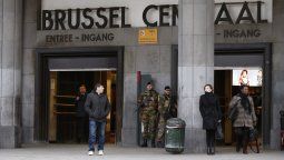 El subte de Bruselas volvió a funcionar pero bajo una estricta vigilancia
