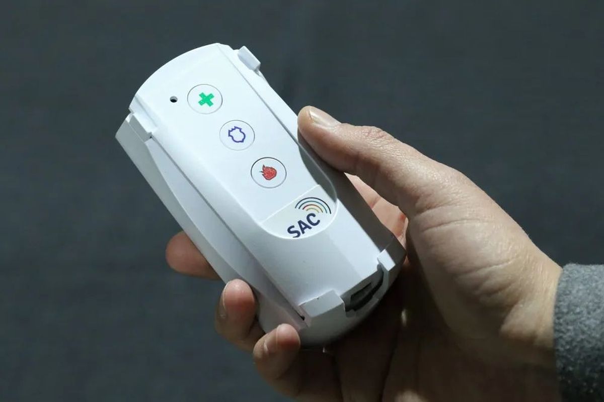 Imagen de un botón antipánico. Imagen de un botón antipánico.