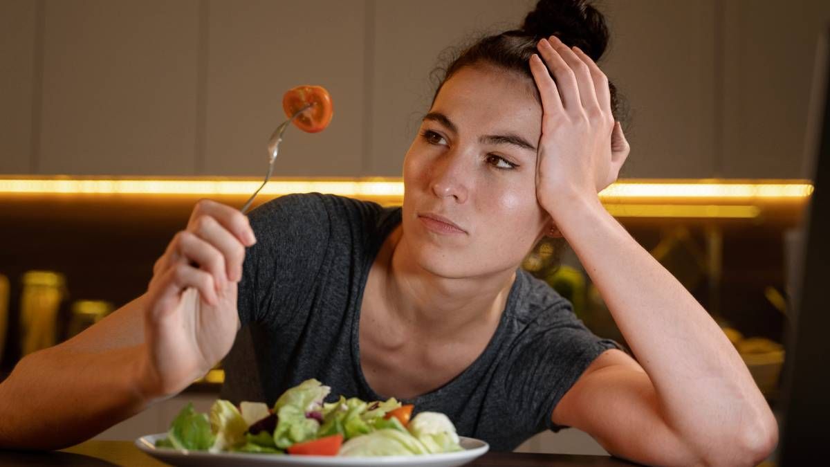 La dieta de las princesas de Disney causa debilidad, mareos, mal humor, caída del cabello, piel opaca, pérdida de masa muscular, entre otros. La dieta de las princesas de Disney causa debilidad, mareos, mal humor, caída del cabello, piel opaca, pérdida de masa muscular, entre otros.