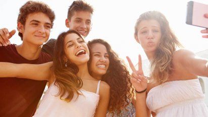 Menos sexo. Afirman que las redes sociales y los juegos destruyen la vida sexual.