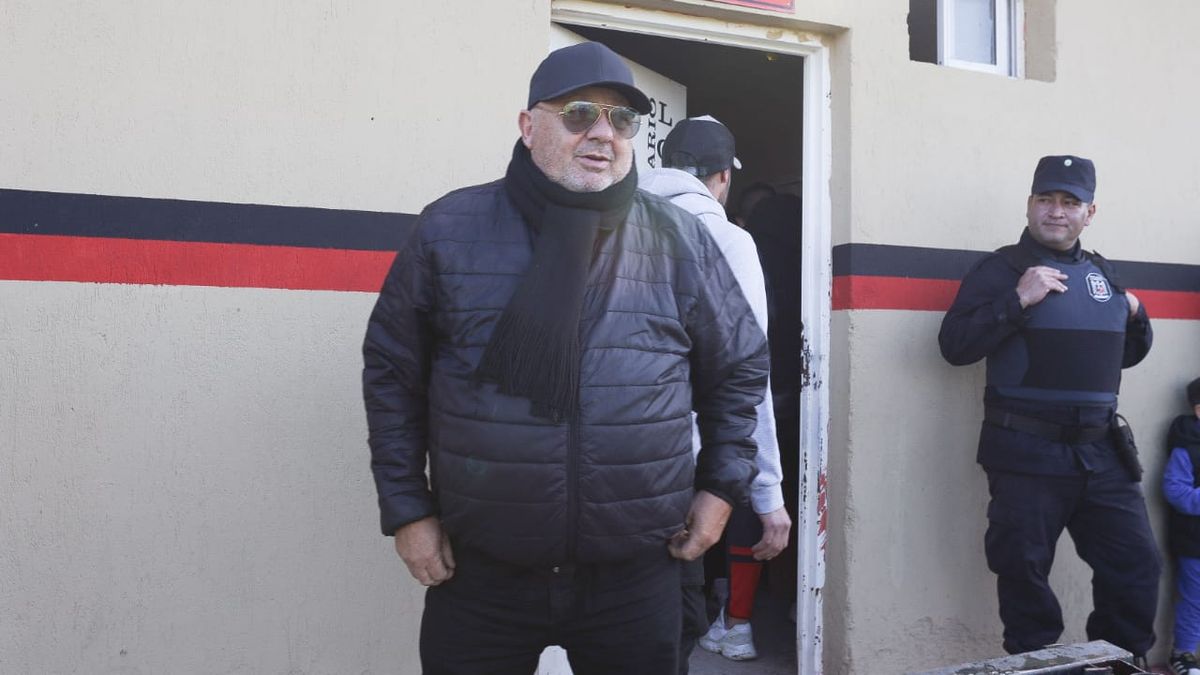 Omar Sperdutti, presidente de la Liga Mendocina de Fútbol. Omar Sperdutti, presidente de la Liga Mendocina de Fútbol.