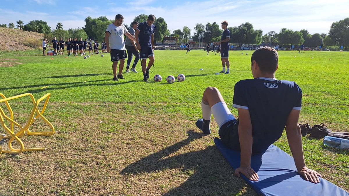 Independiente Rivadavia comenzó un nuevo ciclo con Alfredo Berti a la cabeza. Foto: Diario UNO.