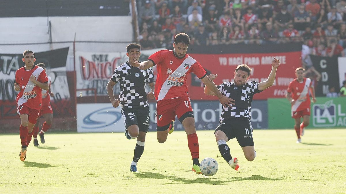 El Deportivo Maipú fue superior a Gimnasia y Esgrima en el primer tiempo. 