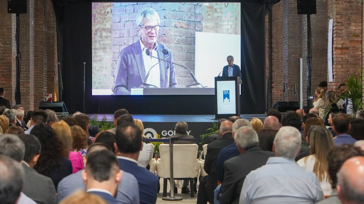 Un momento del Agasajo organizado por Bodegas de Argentina al mediodía del sábado en Vendimia 2025.