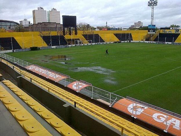 Olimpo- Gimnasia fue suspendido y se jugará el martes