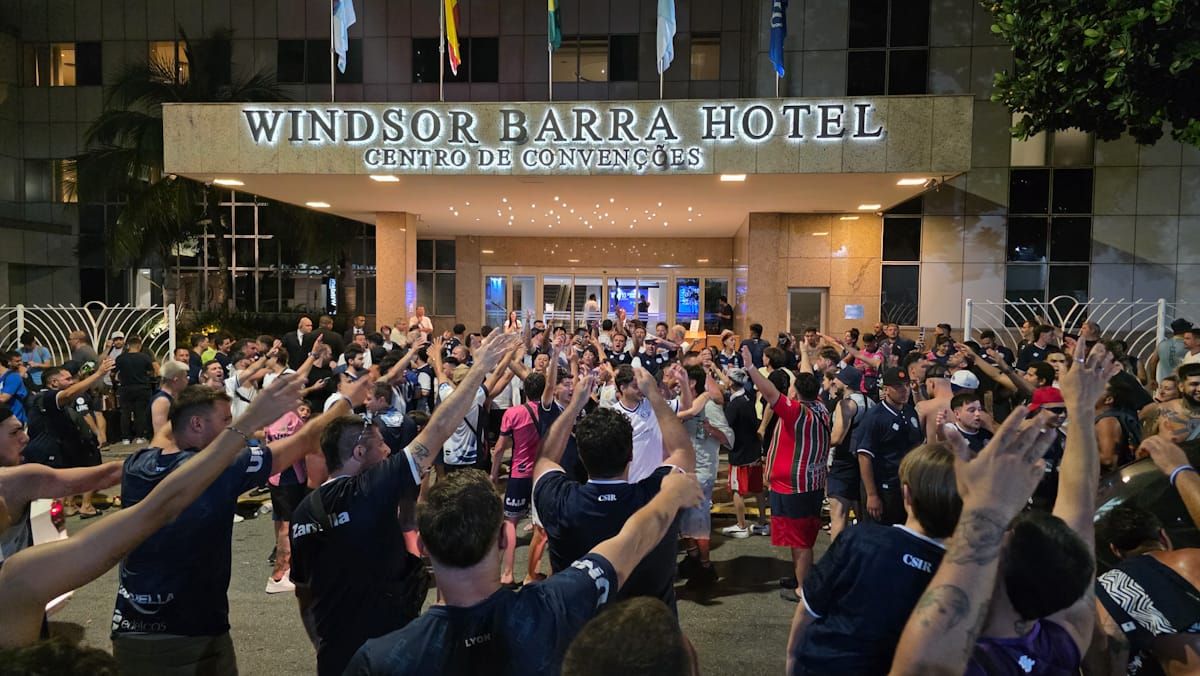 Fiesta azul en el hotel Windsor Barra de R&iacute;o de Janeiro.