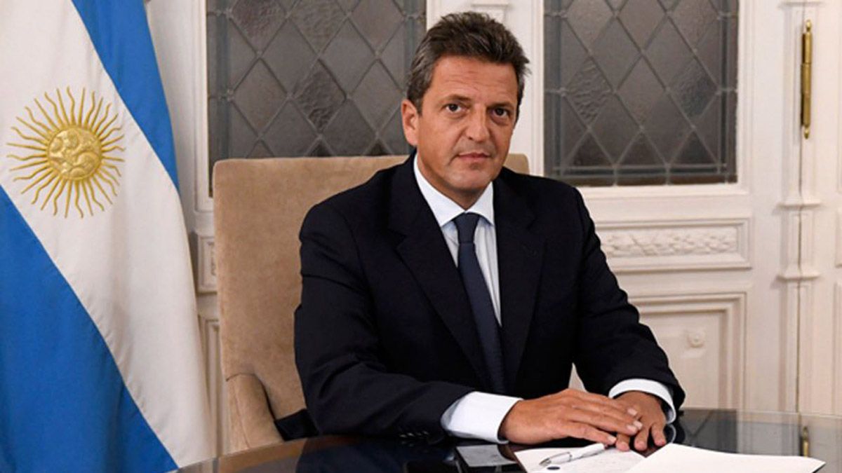 Este martes, el ministro de Economía Sergio Massa, además de renunciar a su banca en el Congreso, designó nuevas autoridades en su cartera.