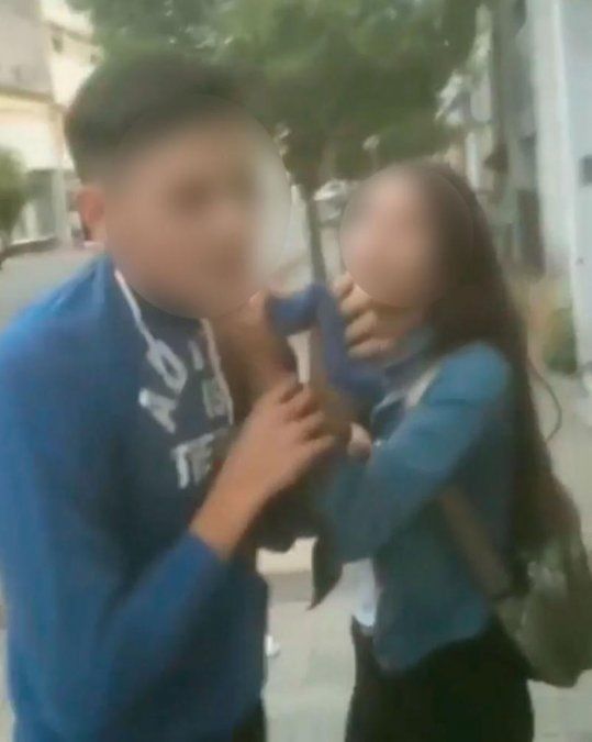 Video. Violencia en Cosquín: desmayó a su novio y se golpeó sola la cabeza contra una persiana
