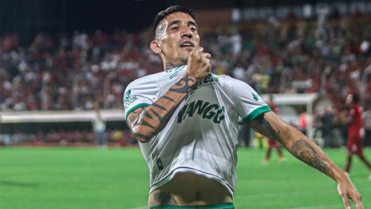 Ricardo Centuri&oacute;n expres&oacute; su deseo de volver a jugar en el f&uacute;tbol argentino.