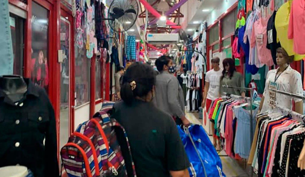 La combi iba con pasajeros hacia La Salada de Lomas de Zamora pero en el camino fue asaltada y los delincuentes mataron al chofer