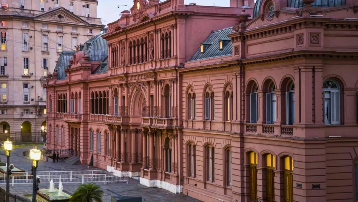 El lugar donde se han tomado las decisiones más trascendentales para el destino del país y donde se han vivido momentos de alegría, dolor, esperanza y lucha. Fuente: Prensa de Gobierno. El lugar donde se han tomado las decisiones más trascendentales para el destino del país y donde se han vivido momentos de alegría, dolor, esperanza y lucha. Fuente: Prensa de Gobierno.