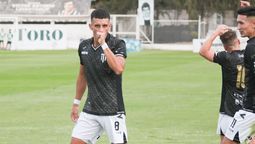 Ulises Ortegoza es el goleador con seis tantos.